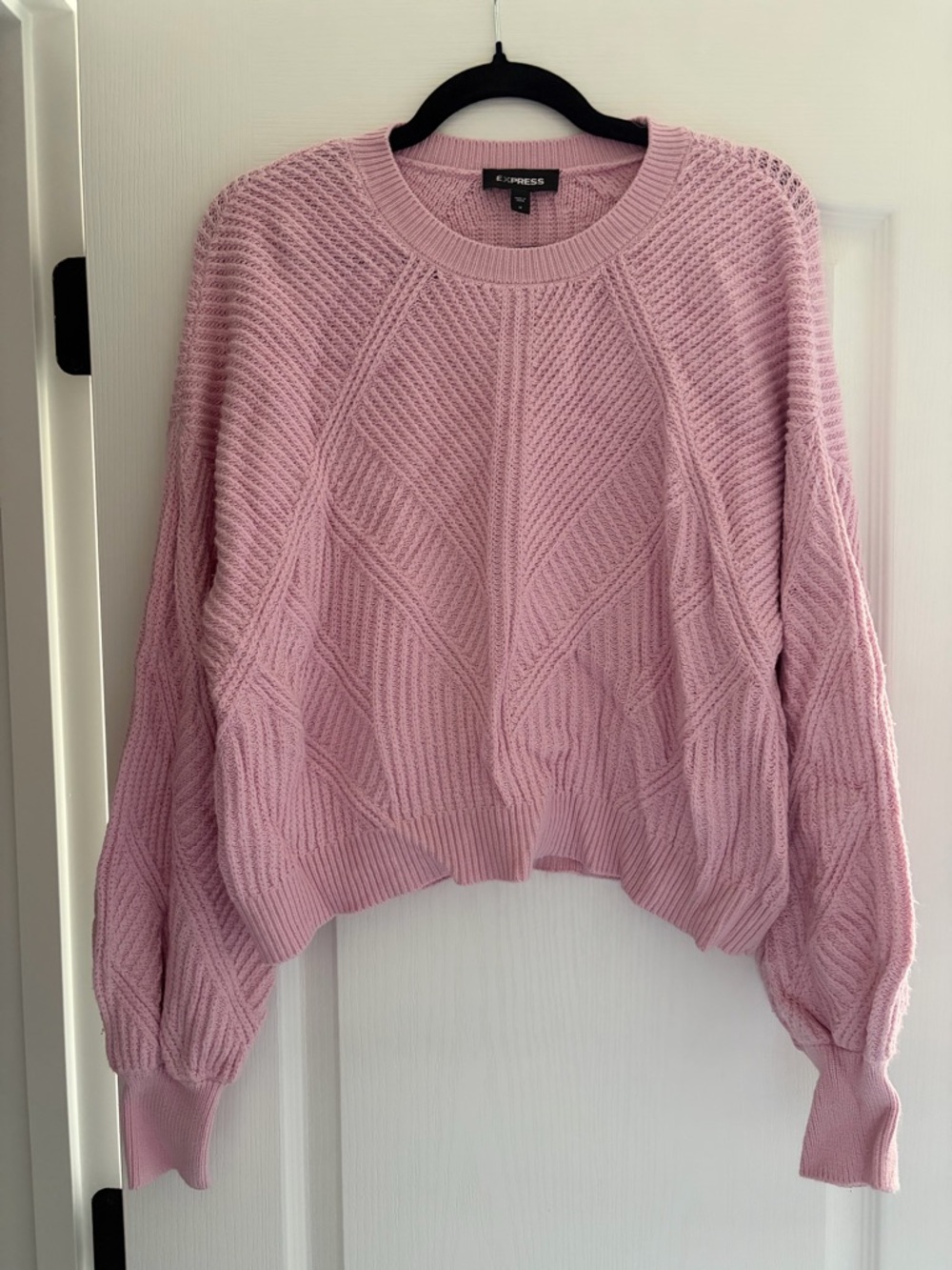 Express Women's Pink Textured Knit Cropped Sweater